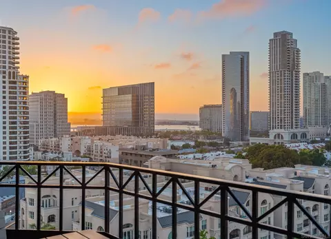 500 W Harbor Dr #1303, San Diego, CA 92101