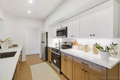 Kitchen - 1020 E Washington Ave #107, Escondido, CA 92025 photo 4 of 6