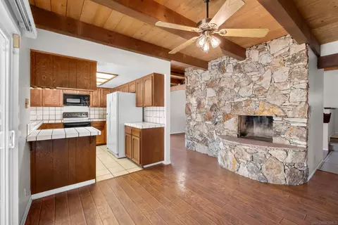 2827 N Victoria Dr, Alpine, CA 91901 photo 2