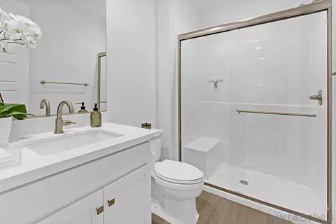 Bath - 39493 Dayspring Way, Temecula, CA 92591 photo 1 of 3