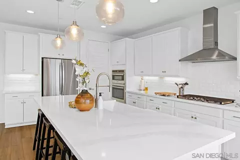 Kitchen - 39493 Dayspring Way, Temecula, CA 92591 photo 2 of 4