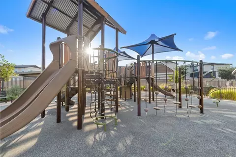 View/Area - 39493 Dayspring Way, Temecula, CA 92591 photo 9 of 11