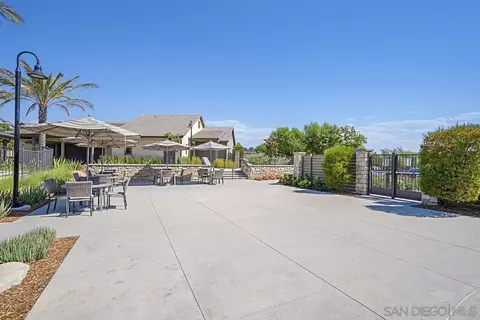 View/Area - 39493 Dayspring Way, Temecula, CA 92591 photo 4 of 11