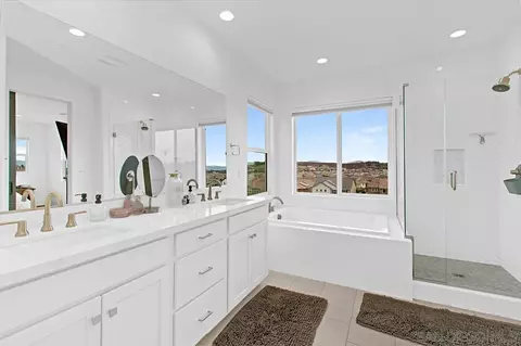 Bath - 39493 Dayspring Way, Temecula, CA 92591 photo 3 of 3