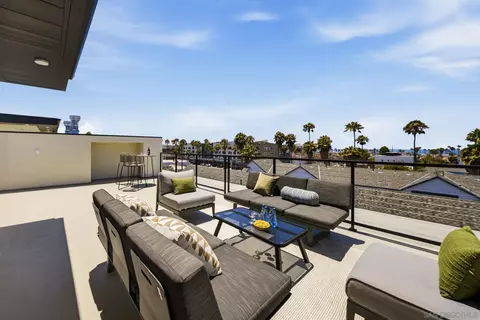 Exterior - 505 N Freeman St #202, Oceanside, CA 92054 photo 7 of 10
