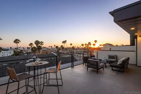 Exterior - 505 N Freeman St #202, Oceanside, CA 92054 photo 9 of 10