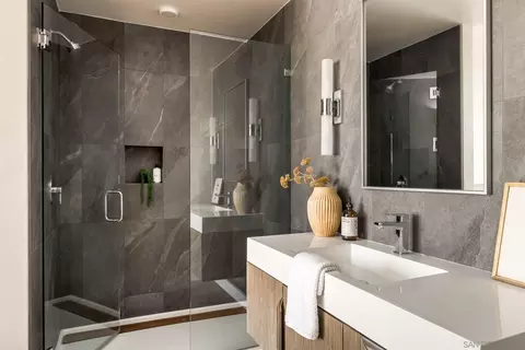 Bath - 505 N Freeman St #202, Oceanside, CA 92054 photo 2 of 4