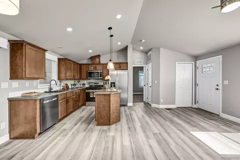 Kitchen - 1174 E Main St #31, El Cajon, CA 92021 photo 3 of 8