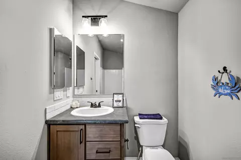 Bath - 1174 E Main St #31, El Cajon, CA 92021 photo 1 of 4