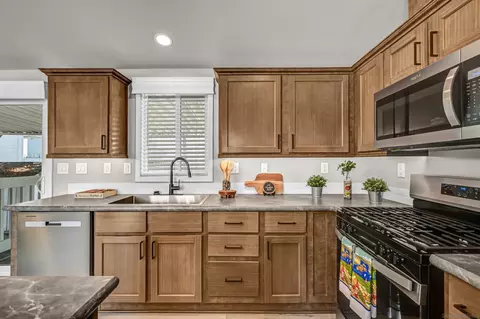 Kitchen - 1174 E Main St #31, El Cajon, CA 92021 photo 6 of 8