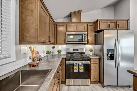 Kitchen - 1174 E Main St #31, El Cajon, CA 92021 photo 8 of 8