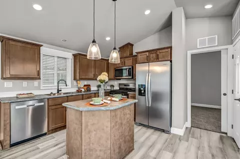 Kitchen - 1174 E Main St #31, El Cajon, CA 92021 photo 5 of 8