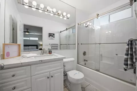 Bath - 4003 Paula St, La Mesa, CA 91941 photo 1 of 4