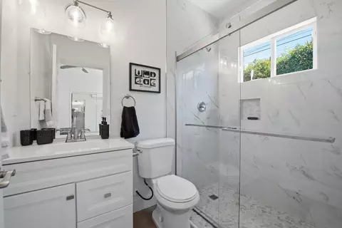 Bath - 4003 Paula St, La Mesa, CA 91941 photo 3 of 4