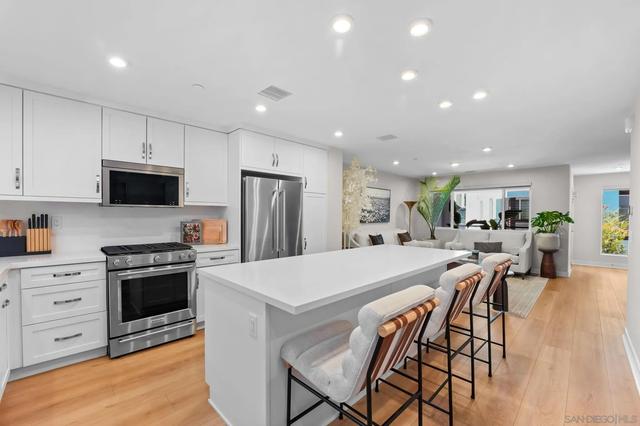 4810 Canyon Vw, San Diego, CA 92117