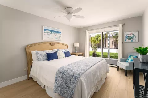 Bedroom - 5918 Germaine Ln, La Jolla, CA 92037 photo 3 of 4
