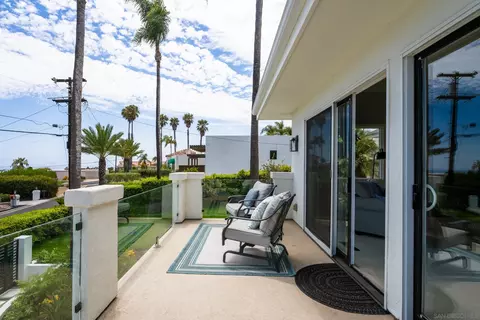 Exterior - 5918 Germaine Ln, La Jolla, CA 92037 photo 15 of 16