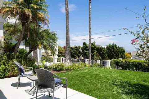 Exterior - 5918 Germaine Ln, La Jolla, CA 92037 photo 14 of 16