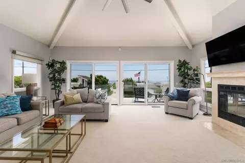 Living - 5918 Germaine Ln, La Jolla, CA 92037 photo 4 of 4