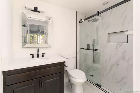 Bath - 5918 Germaine Ln, La Jolla, CA 92037 photo 2 of 4