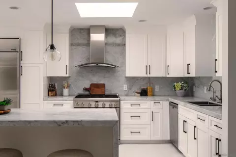 Kitchen - 5918 Germaine Ln, La Jolla, CA 92037 photo 3 of 3