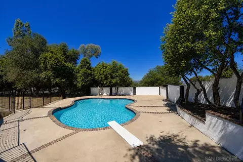 Exterior - 614 Sneath Way, Alpine, CA 91901 photo 5 of 25