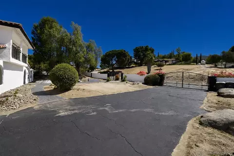 Exterior - 614 Sneath Way, Alpine, CA 91901 photo 13 of 25