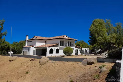Exterior - 614 Sneath Way, Alpine, CA 91901 photo 2 of 25
