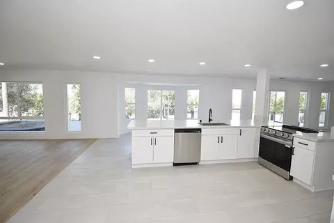Kitchen - 614 Sneath Way, Alpine, CA 91901 photo 4 of 5