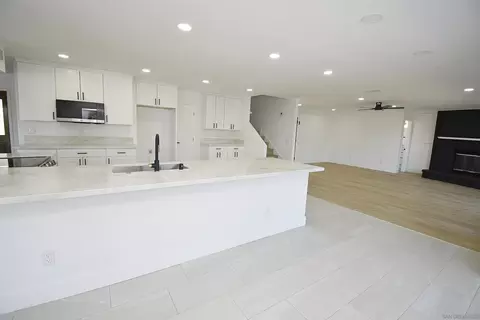 Kitchen - 614 Sneath Way, Alpine, CA 91901 photo 5 of 5