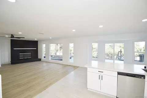 Living - 614 Sneath Way, Alpine, CA 91901 photo 9 of 13