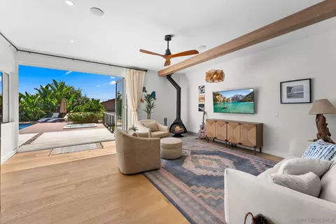 3544 Tomahawk Ln, San Diego, CA 92117