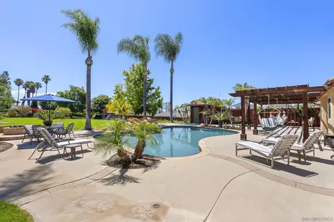 2154 Orange Ave, Escondido, CA 92029 photo 2