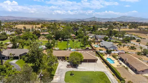 2154 Orange Ave, Escondido, CA 92029