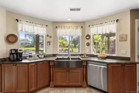 2154 Orange Ave, Escondido, CA 92029 photo 31