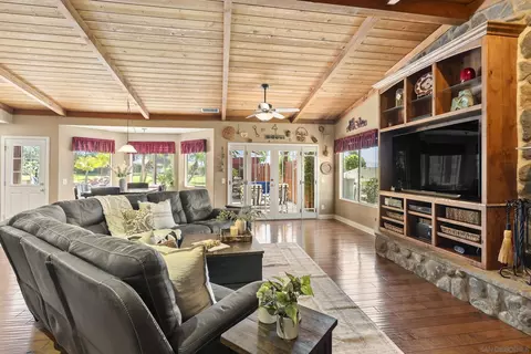 2154 Orange Ave, Escondido, CA 92029 photo 18