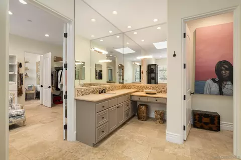1040 Crest Dr, Encinitas, CA 92024 photo 17