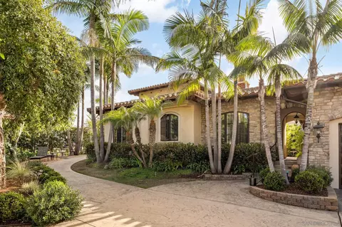 1040 Crest Dr, Encinitas, CA 92024 photo 3
