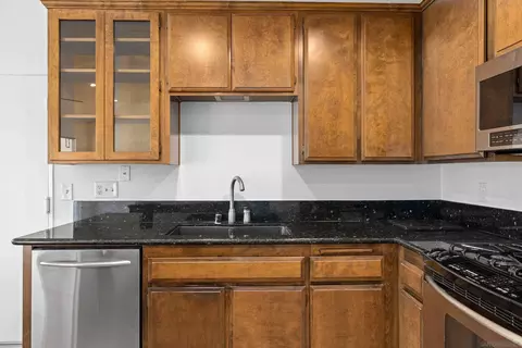 Kitchen - 10241 Pebble Beach Dr, Santee, CA 92071 photo 2 of 2