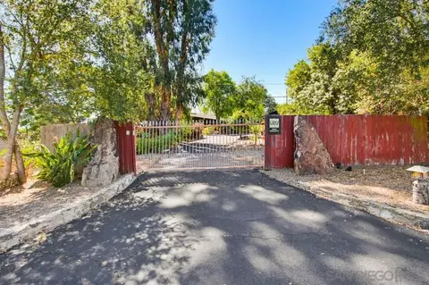 28605 Rolling Rock Rd, Escondido, CA 92026