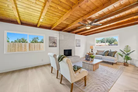 Living - 13736 Woodgate Pl, Poway, CA 92064 photo 3 of 5
