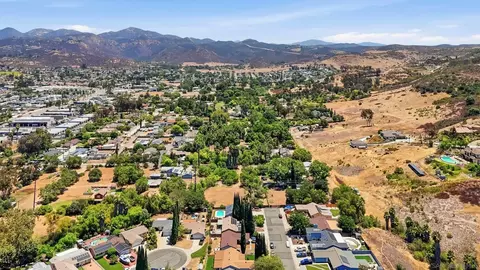 View/Area - 13736 Woodgate Pl, Poway, CA 92064 photo 3 of 9