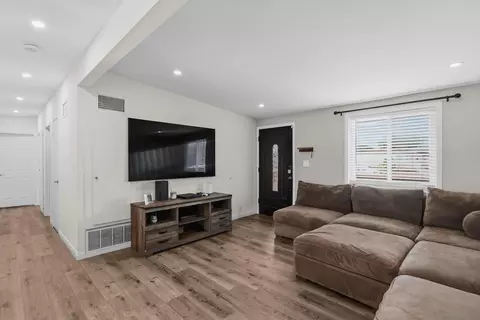 1127 Hemlock Ave, Imperial Beach, CA 91932 photo 3