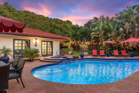 Exterior - 1005 Solymar Dr, La Jolla, CA 92037 photo 2 of 3