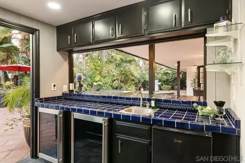 Kitchen - 1005 Solymar Dr, La Jolla, CA 92037 photo 2 of 5