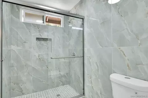 Bath - 4012 Via Rio Ave, Oceanside, CA 92057 photo 2 of 4