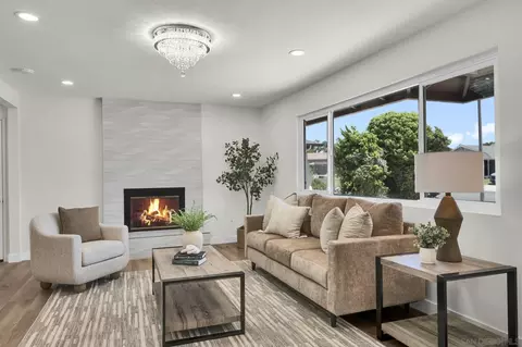Living - 4012 Via Rio Ave, Oceanside, CA 92057 photo 2 of 4