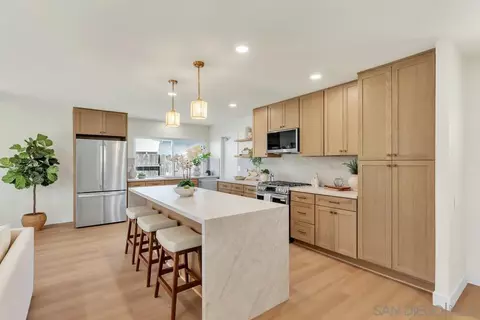 Kitchen - 10016 Bilteer Ct, Santee, CA 92071 photo 4 of 11