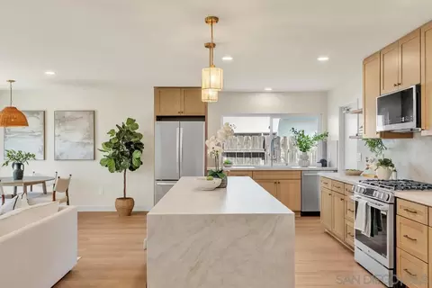 Kitchen - 10016 Bilteer Ct, Santee, CA 92071 photo 3 of 11