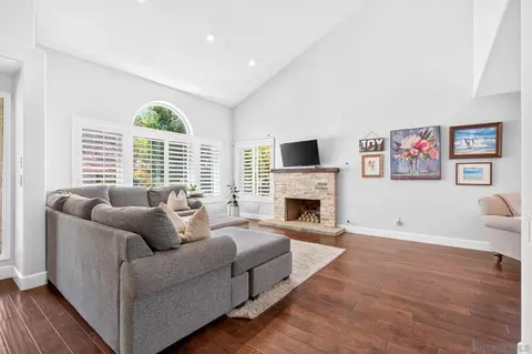 14456 Maplewood St, Poway, CA 92064 photo 4